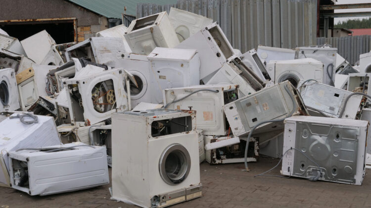 Recycling allein reicht nicht Warum Wiederverwendung in der Industrie wichtiger wird