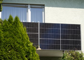 Lohnt sich Solarenergie auch auf kleinen Flächen? Möglichkeiten für Balkon, Terrasse und Garage