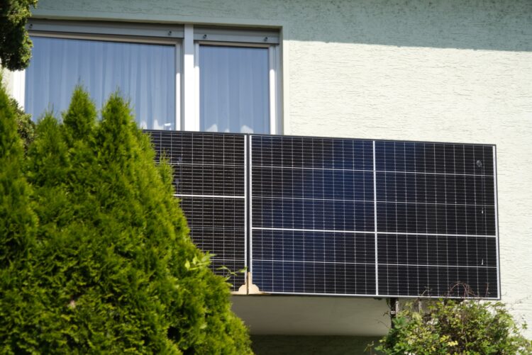 Lohnt sich Solarenergie auch auf kleinen Flächen? Möglichkeiten für Balkon, Terrasse und Garage